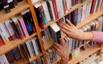 Čo robiť, aby knihy netrpeli Čo robiť, aby knihy netrpeli