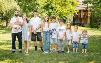 Skladal som masky rôznych prevzatých rolí Skladal som masky rôznych prevzatých rolí