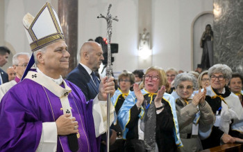 Pápež sa stretol s matkami závislých synov Pápež sa stretol s matkami závislých synov