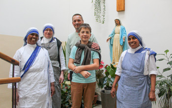Jedlo i útechu prinášajú až do lesa -fotogaléria Jedlo i útechu prinášajú až do lesa -fotogaléria